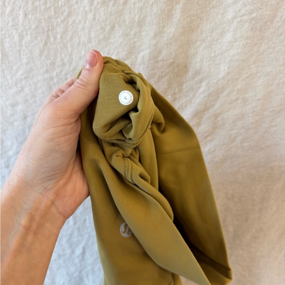 Lululemon Align HR Pant 25” - Picture 10 of 15